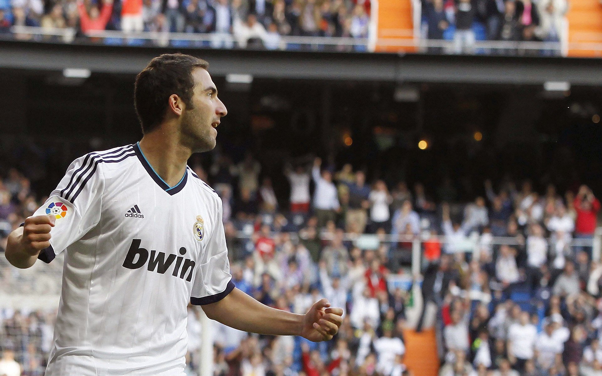 皇家社会战胜马赛，取得重要的三分，皇家社会跟皇马的关系